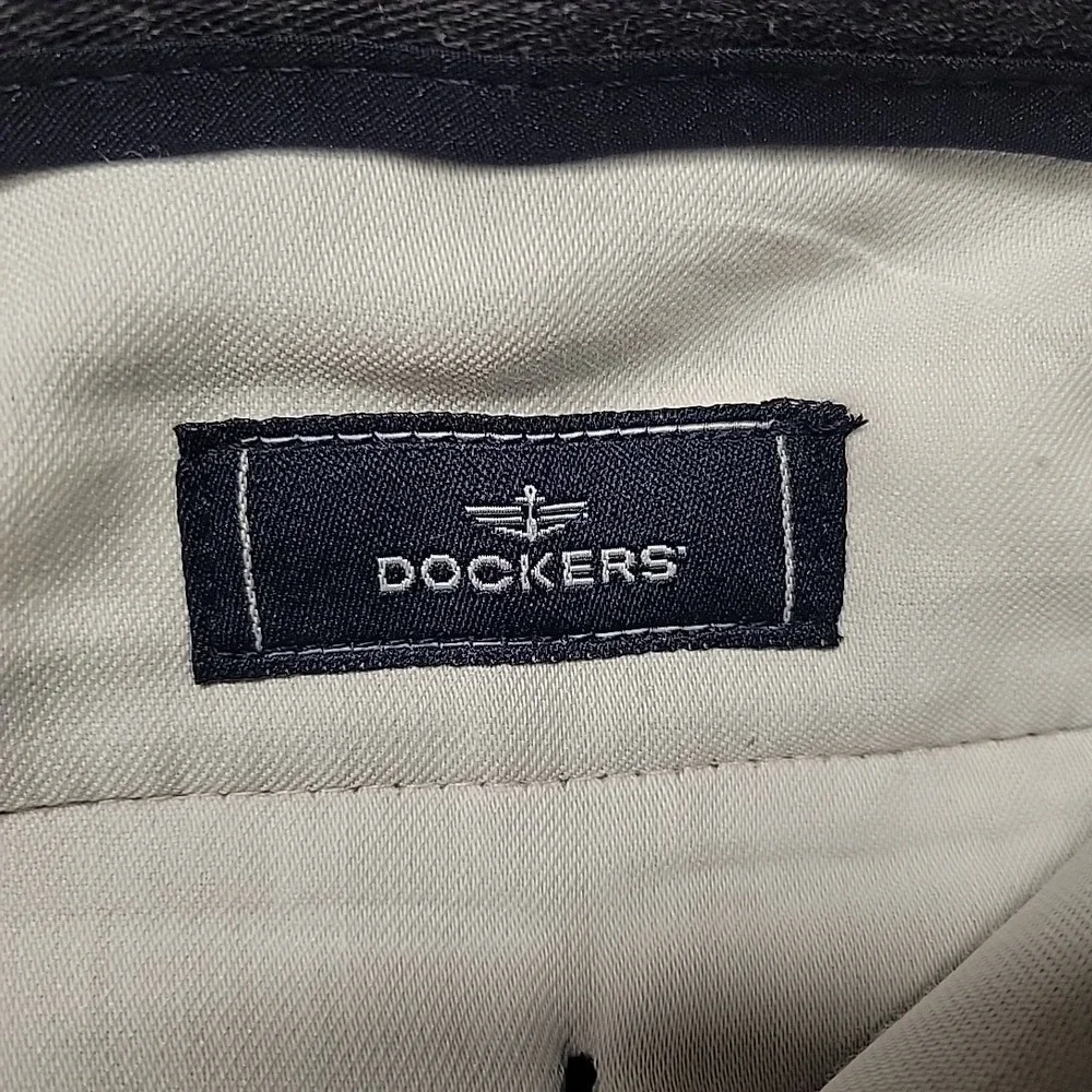 Dockers PantS Mens 38x32 Gray Flat Front Classic Fit Chino Trousers